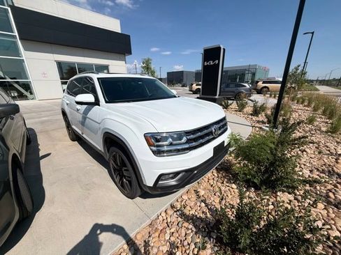 Used 2019 Volkswagen Atlas SEL Premium AWD/4WD image 3