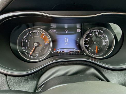 Used 2019 Jeep Cherokee Trailhawk w/ Cold Weather Group AWD/4WD image 38