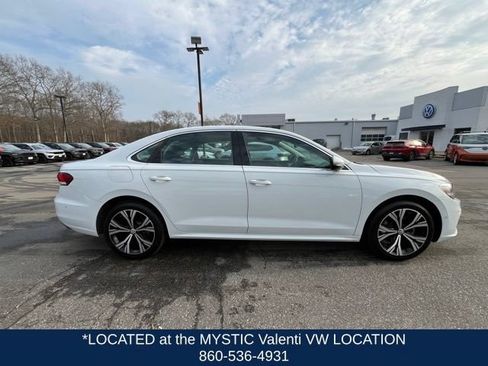 Used 2020 Volkswagen Passat 2.0T SEL FWD image 5