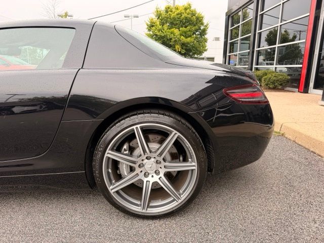 Used 2011 Mercedes-Benz SLS AMG Coupe image 37