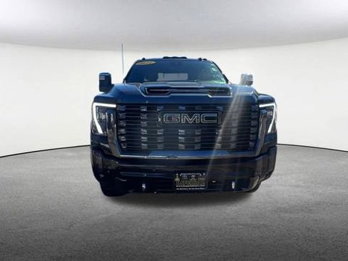 Used 2024 GMC Sierra 2500 Denali Ultimate image 2