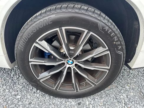 Used 2024 BMW X5 xDrive40i w/ M Sport Package AWD/4WD image 5