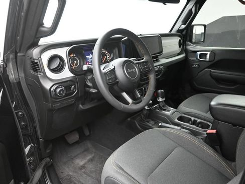 Used 2024 Jeep Wrangler Unlimited Sport AWD/4WD image 19