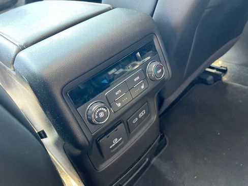 Used 2023 GMC Acadia Denali w/ Denali Ultimate Package FWD image 6