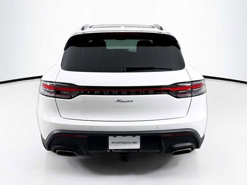 Used 2025 Porsche Macan image 10