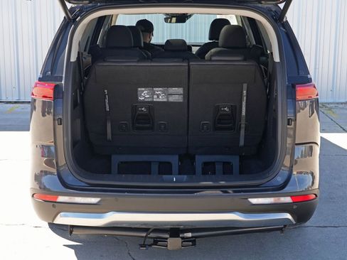 Used 2024 Kia Carnival SX Prestige image 10