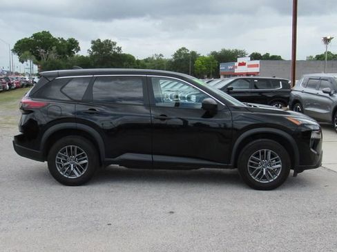 Used 2024 Nissan Rogue S image 2