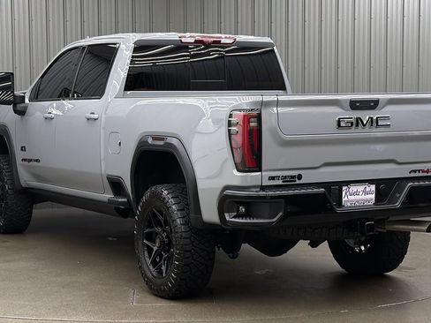 Used 2025 GMC Sierra 2500 AT4X AWD/4WD image 3