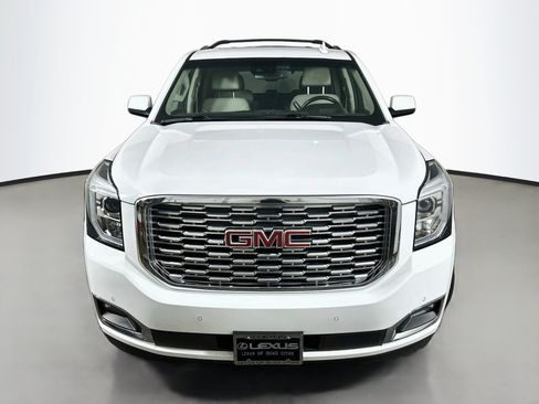 Used 2019 GMC Yukon Denali AWD/4WD image 2