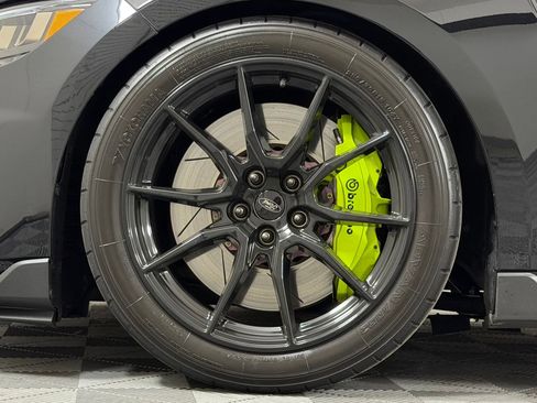 Used 2018 Ford Mustang Shelby GT350 w/ Convenience Package image 12