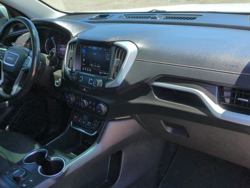 Used 2021 GMC Terrain SLT w/ LPO, Cargo Package FWD image 31