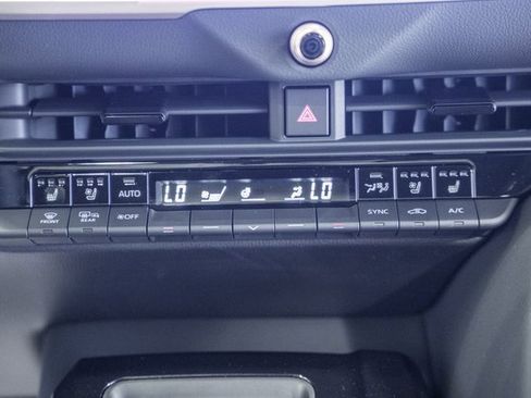 New 2026 Toyota Crown Signia image 24