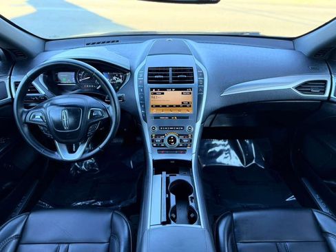 Used 2019 Lincoln MKZ Premiere image 12
