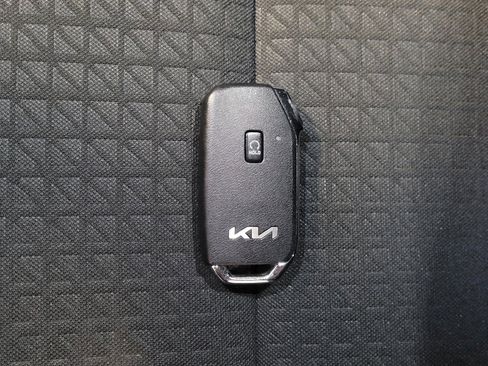 Used 2024 Kia Soul GT-Line image 32