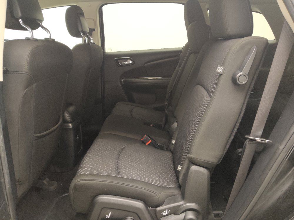 Used 2019 Dodge Journey SE FWD image 18