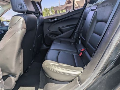 Used 2017 Chevrolet Cruze Premier FWD image 17