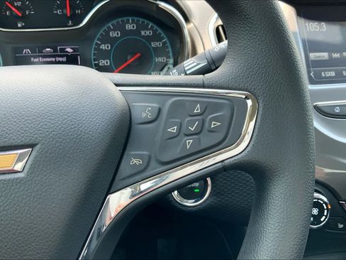 Used 2018 Chevrolet Cruze LT w/ Convenience Package image 24