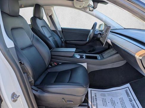 Used 2021 Tesla Model Y Long Range image 20