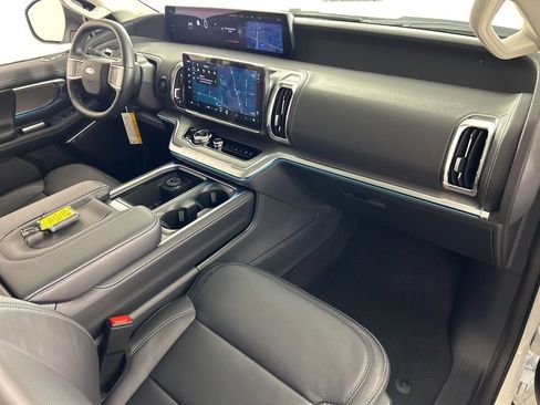 New 2026 Ford Expedition Max Platinum w/ Driver's Package image 27