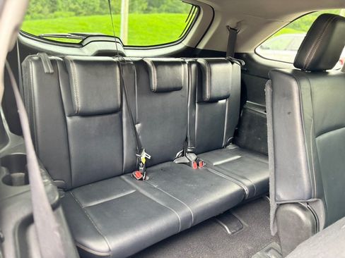 Used 2017 Toyota Highlander XLE AWD/4WD image 22