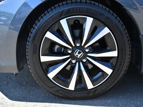 Used 2024 Honda Civic EX-L image 12