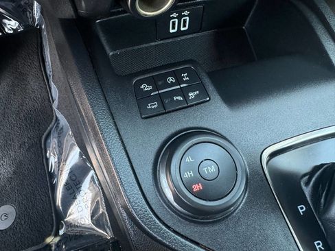 Used 2019 Ford Ranger Lariat w/ Equipment Group 501A Mid image 17