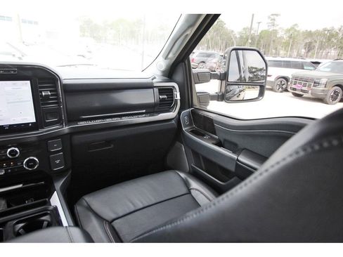 Certified 2024 Ford F250 Lariat w/ Lariat Ultimate Package image 13