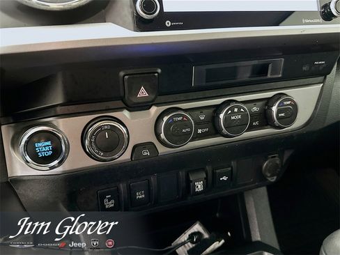 Used 2023 Toyota Tacoma 4x4 Double Cab image 29