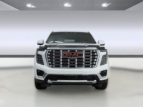 Used 2025 GMC Yukon Denali w/ Denali Reserve Package AWD/4WD image 6