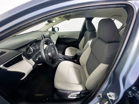 Used 2021 Toyota Corolla LE image 14