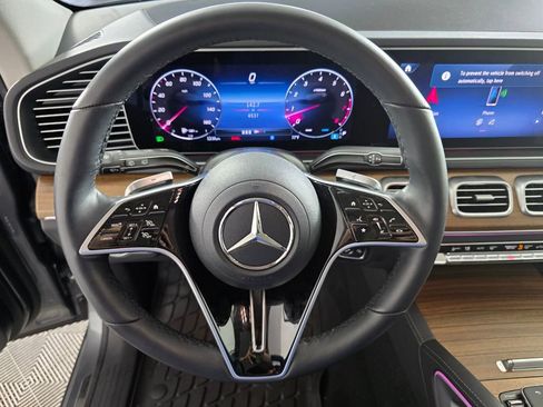 Used 2025 Mercedes-Benz GLE 350 4MATIC image 17
