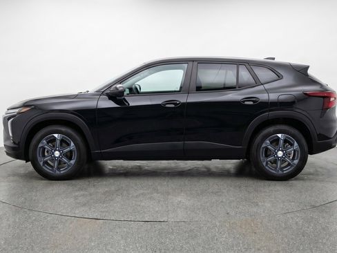 Used 2025 Chevrolet Blazer LT FWD image 5