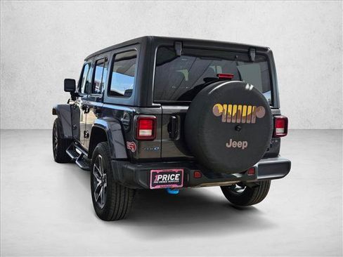Used 2024 Jeep Wrangler Unlimited AWD/4WD image 7