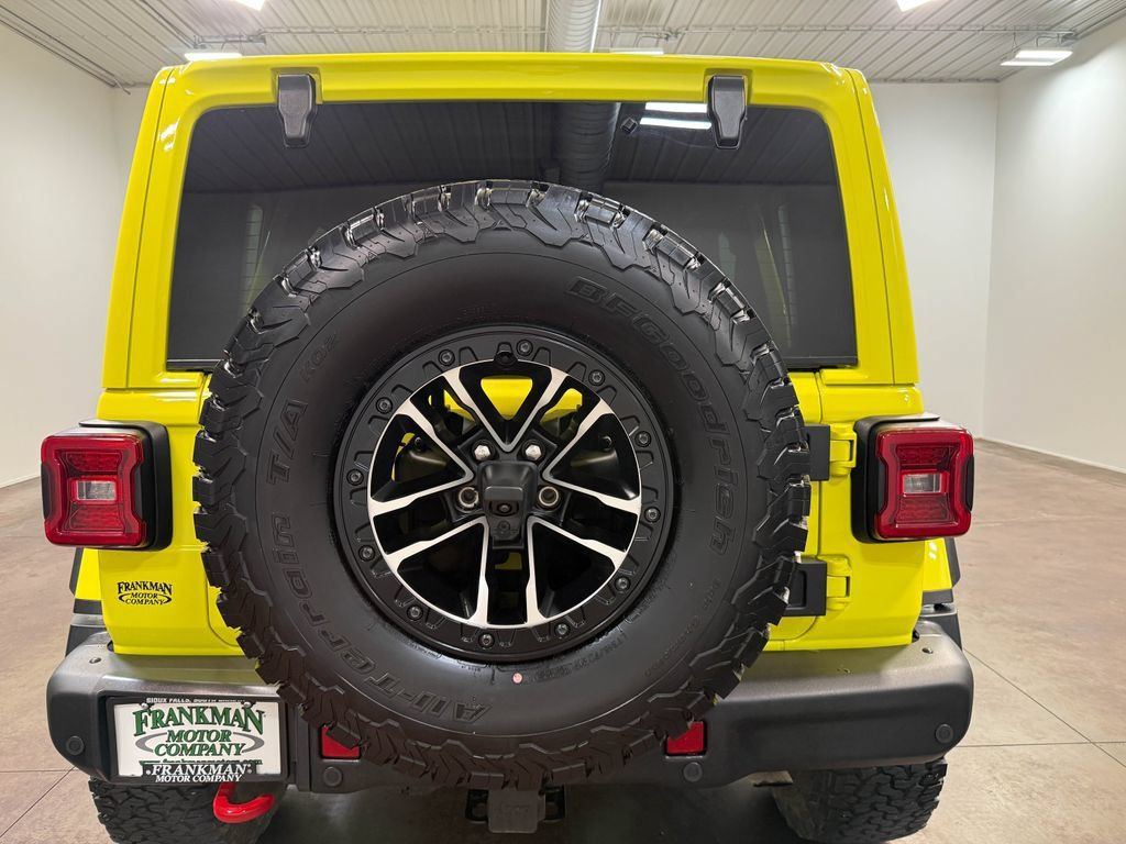 Used 2024 Jeep Wrangler Unlimited Rubicon AWD/4WD image 94