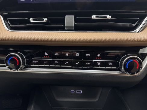 New 2026 Chevrolet Equinox ACTIV image 18