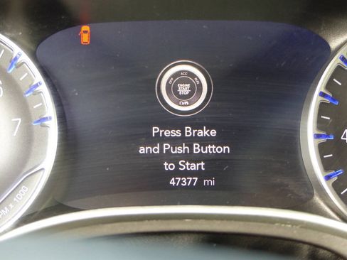 Used 2024 Chrysler Pacifica Touring-L FWD image 56