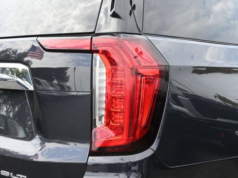 Used 2023 GMC Yukon XL SLT w/ SLT Luxury Package AWD/4WD image 22