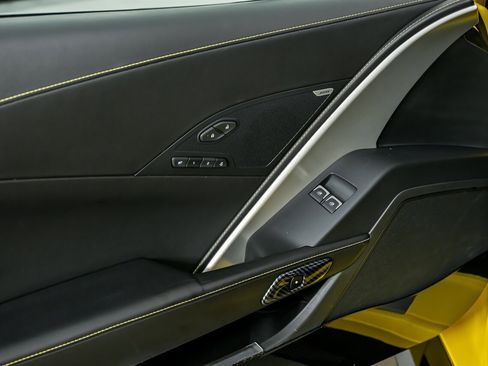 Used 2018 Chevrolet Corvette Z06 image 18