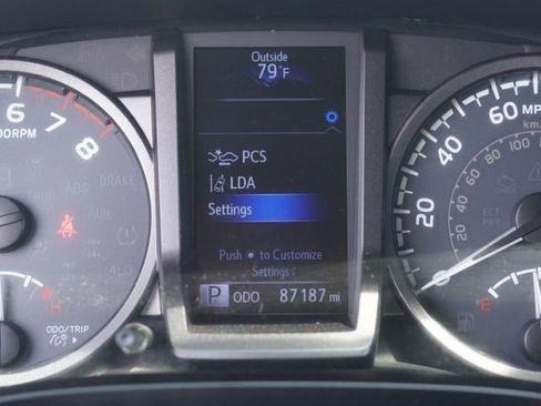 Used 2019 Toyota Tacoma TRD Sport w/ Technology Package AWD/4WD image 20