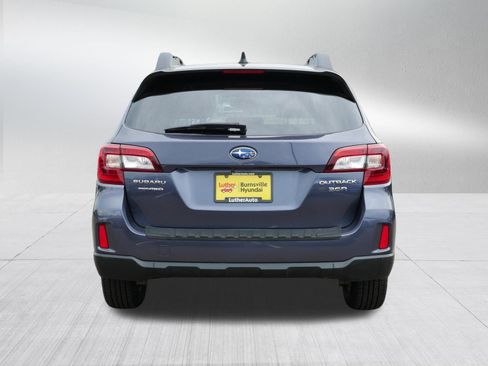 Used 2016 Subaru Outback 3.6R Limited AWD/4WD image 6