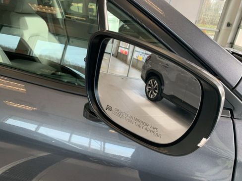 Used 2024 Subaru Crosstrek 2.0i Premium image 22