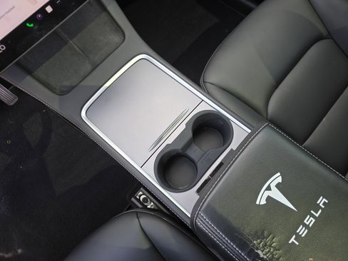 Used 2024 Tesla Model Y Long Range image 25