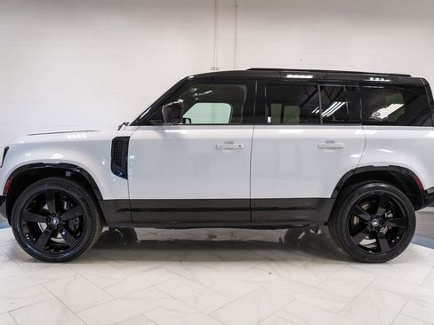 Used 2023 Land Rover Defender 110 X-Dynamic SE AWD/4WD image 36