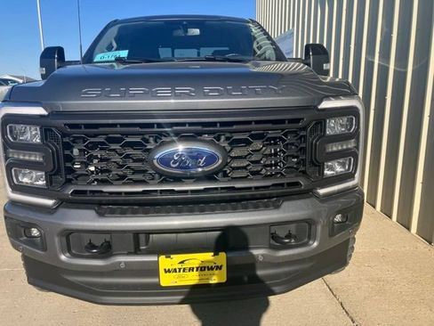 Used 2024 Ford F350 Lariat w/ Lariat Ultimate Package AWD/4WD image 2
