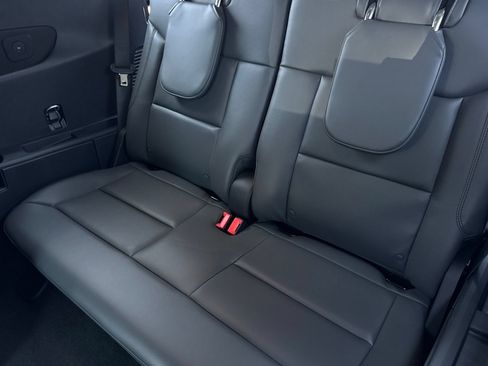 New 2026 Ford Explorer Active w/ Active Comfort Package RWD image 14