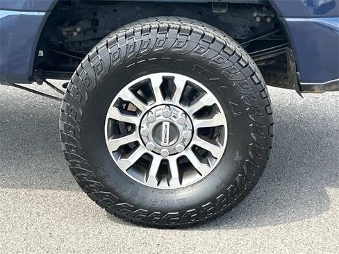 Certified 2020 Ford F350 Lariat w/ Lariat Ultimate Package image 12