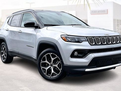 Used 2025 Jeep Compass Limited image 1