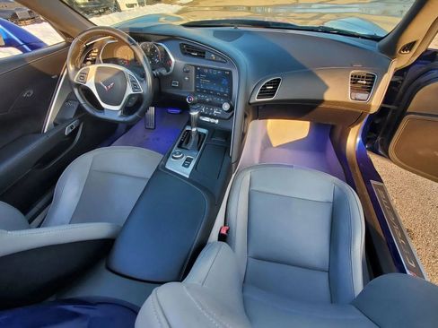 Used 2017 Chevrolet Corvette Grand Sport w/ Grand Sport Heritage Package RWD image 18