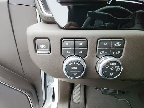 New 2026 GMC Sierra 1500 SLT w/ SLT Premium Package image 22