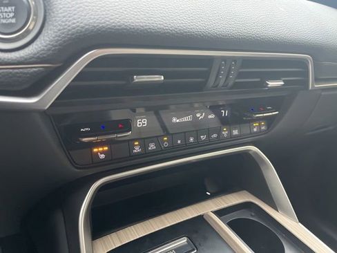 Certified 2025 MAZDA CX-90 3.3 Turbo w/ Preferred Package image 24